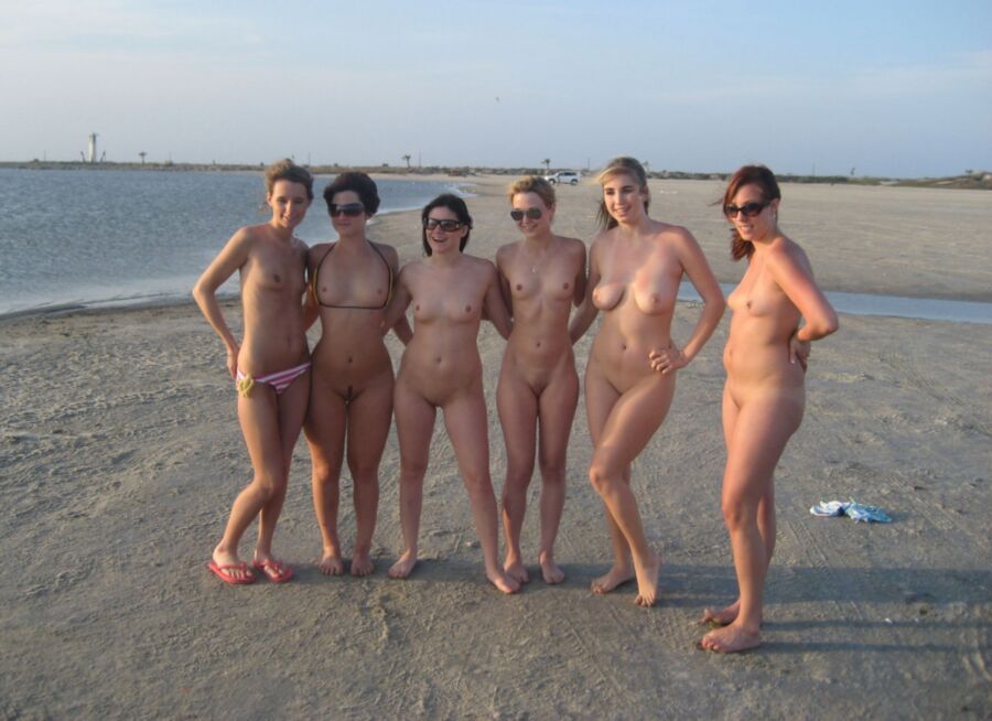 Free porn pics of beach nudes 19 of 117 pics
