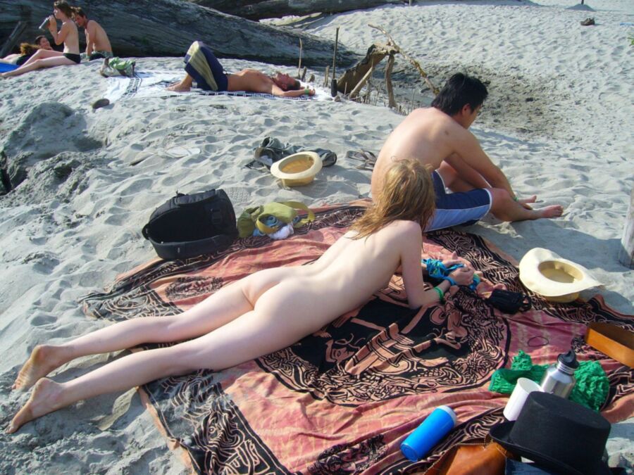 Free porn pics of beach nudes 20 of 117 pics