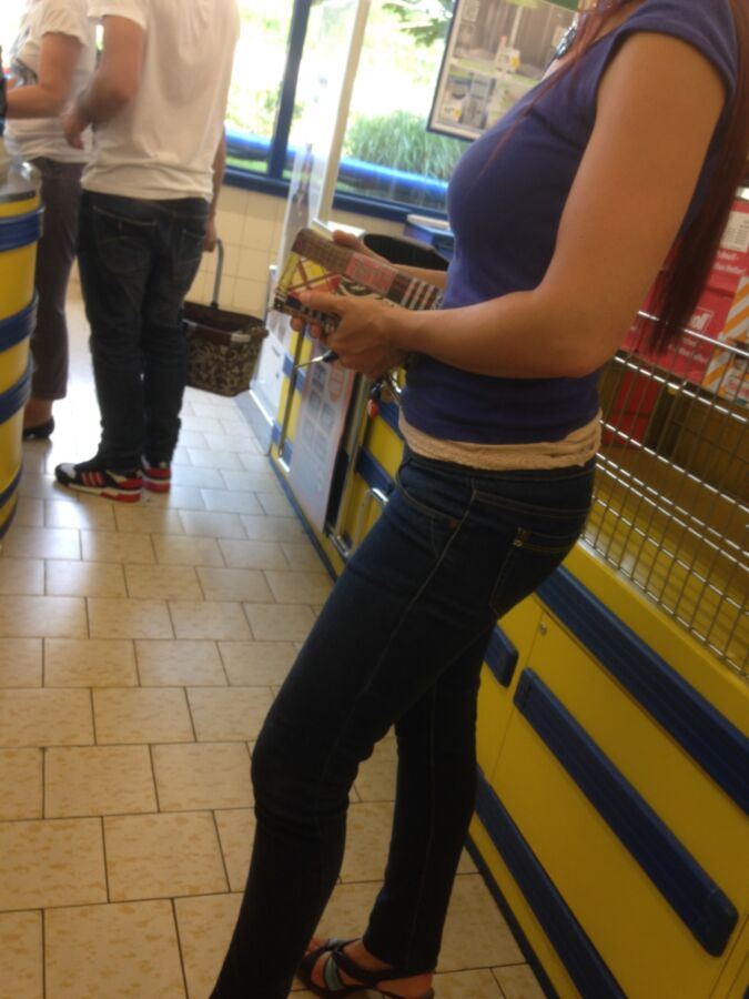 Free porn pics of Todays voyeur candid girl in thigt jeans 19 of 26 pics