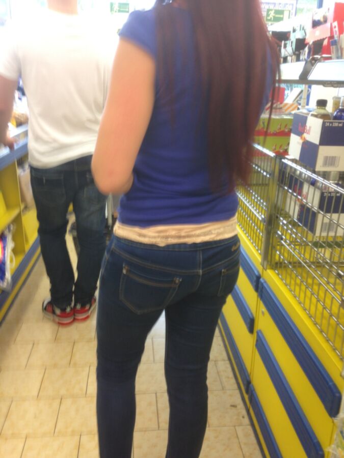 Free porn pics of Todays voyeur candid girl in thigt jeans 12 of 26 pics