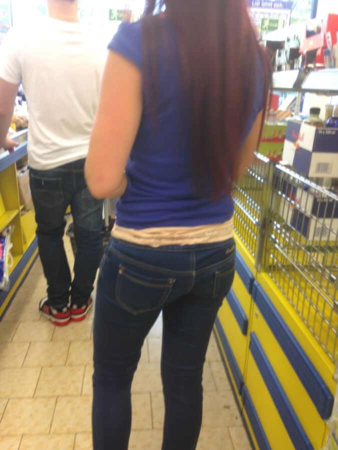 Free porn pics of Todays voyeur candid girl in thigt jeans 11 of 26 pics