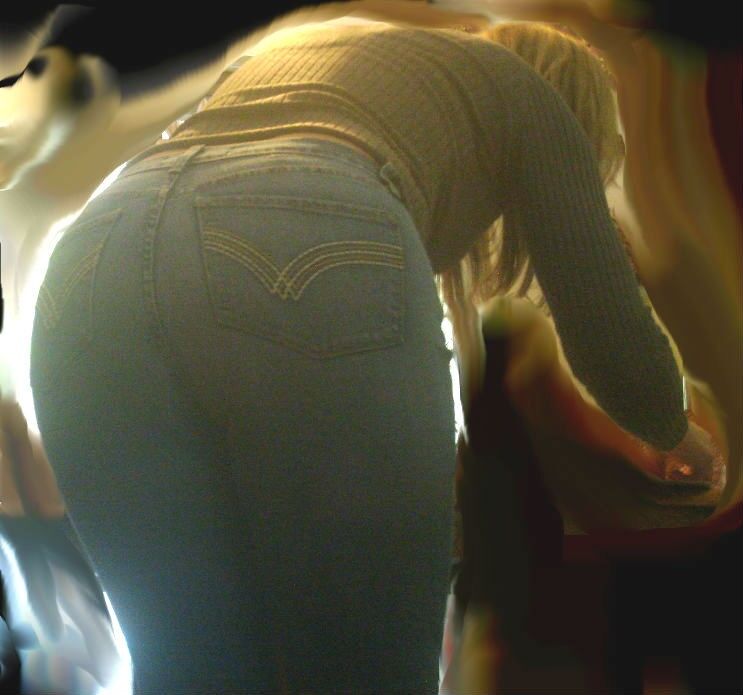 Free porn pics of Candid PAWG milf ass in tight jeans. VPL Rear Cameltoe 10 of 11 pics