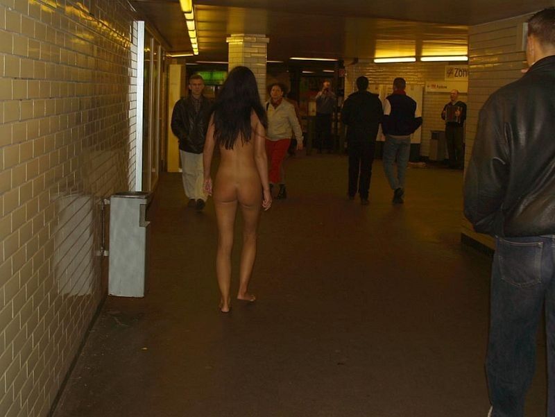 Free porn pics of jill nude in public 19 of 250 pics
