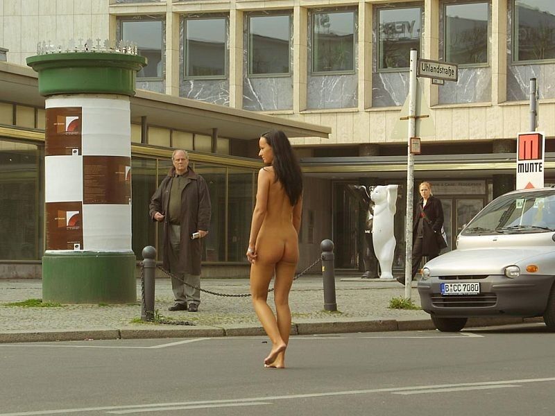 Free porn pics of jill nude in public 1 of 250 pics