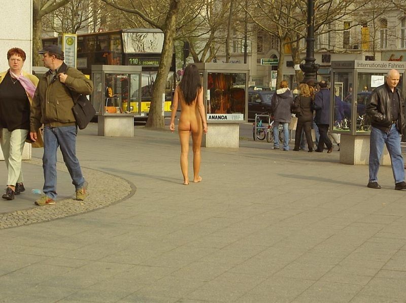 Free porn pics of jill nude in public 22 of 250 pics
