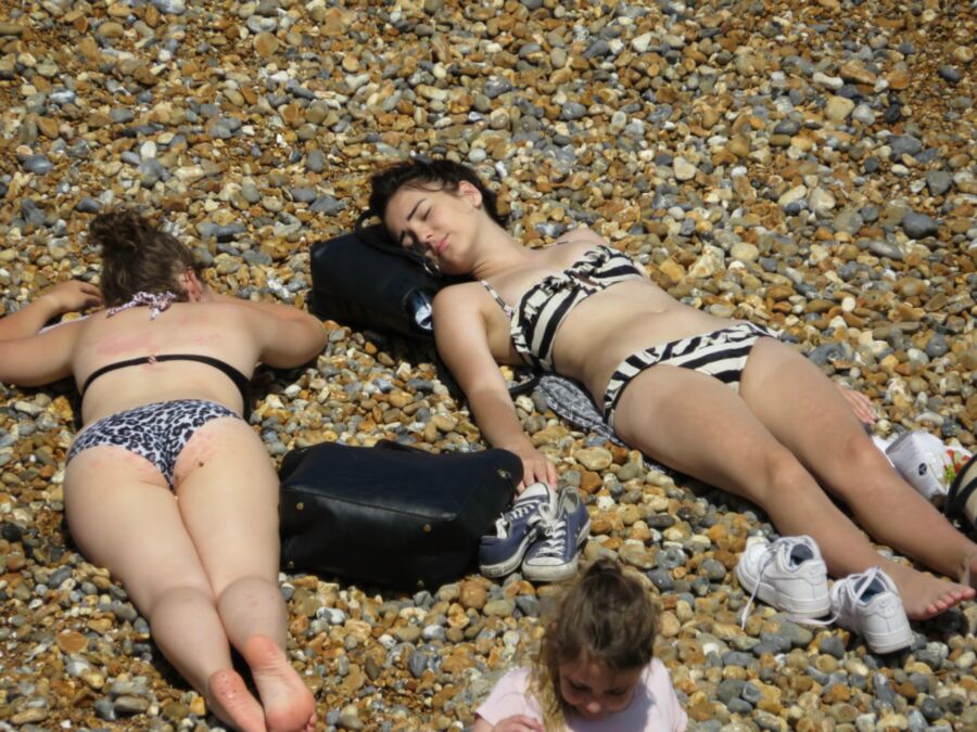 Free porn pics of teens sluts On The Beach - Candid Pics 8 of 10 pics