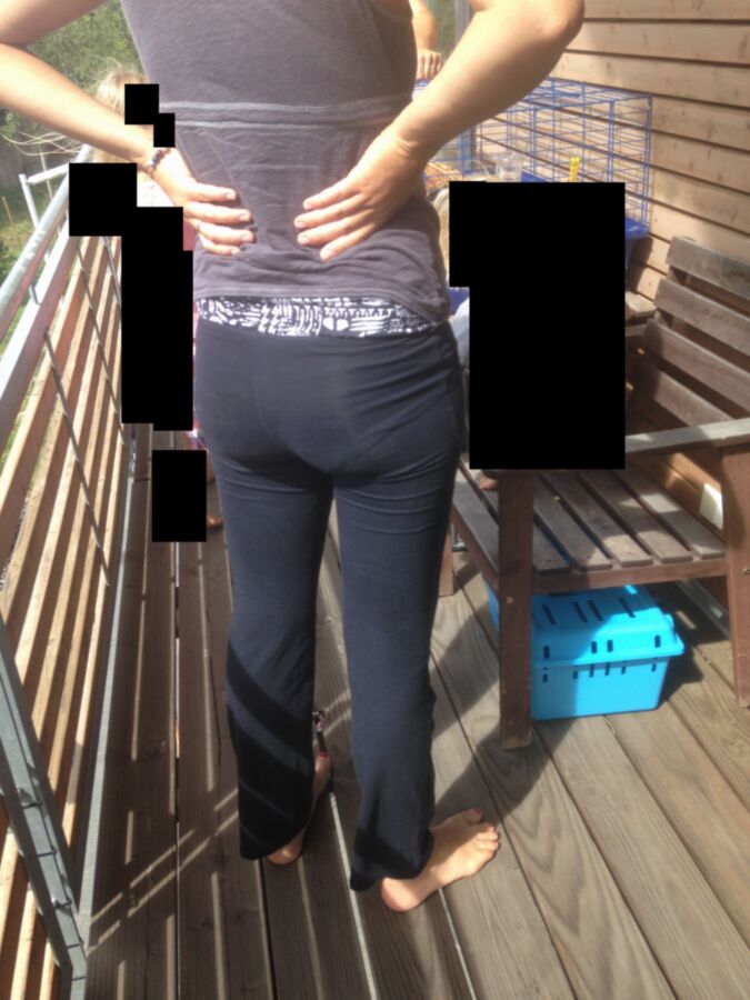 Free porn pics of some new pics from my pregnant wife in yoga pants 6 of 19 pics