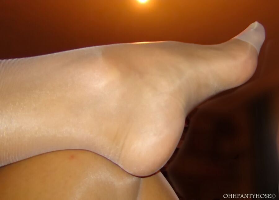 Jack off survey Shinny pantyhose gallery