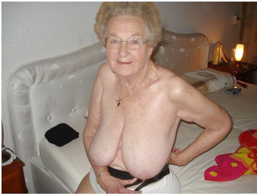 Corticobulbar facial motor nuclus Oma boob galleries