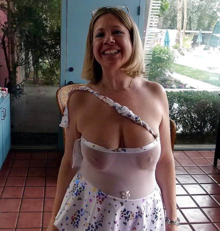 Free porn pics of dressed to show off tits 5 of 40 pics