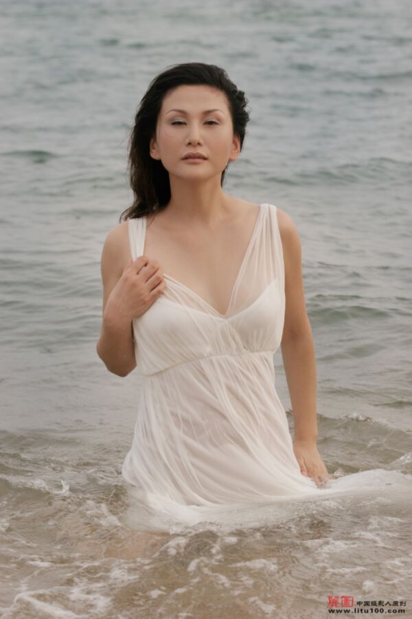 Chinese Beauties - Su T - Forgot My Swimwear 20 of 37 pics
