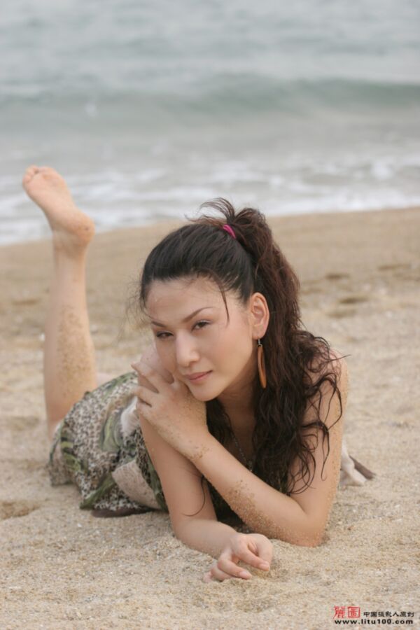 Chinese Beauties - Su T - Cool Day on the Beach 5 of 41 pics
