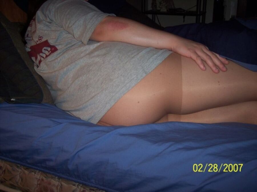 Free porn pics of Wife sleeping in pantyhose 1 of 29 pics