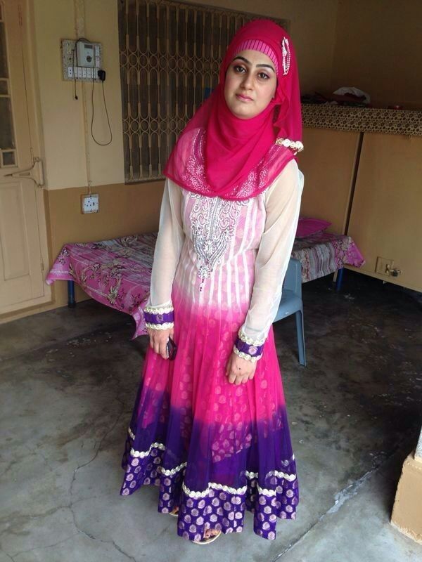 hot pakistani girls in clothes 10 of 12 pics