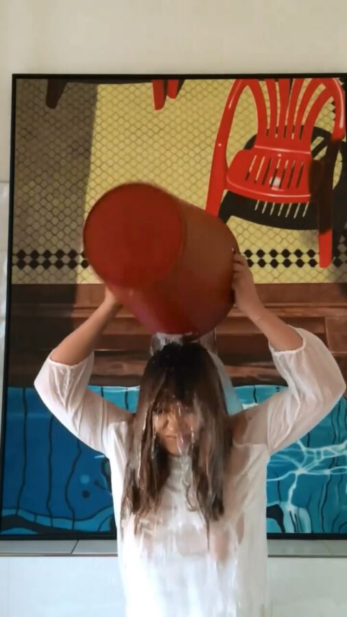 Free porn pics of German Celebrity/ Simone Thomala - Ice Bucket Challenge  3 of 5 pics