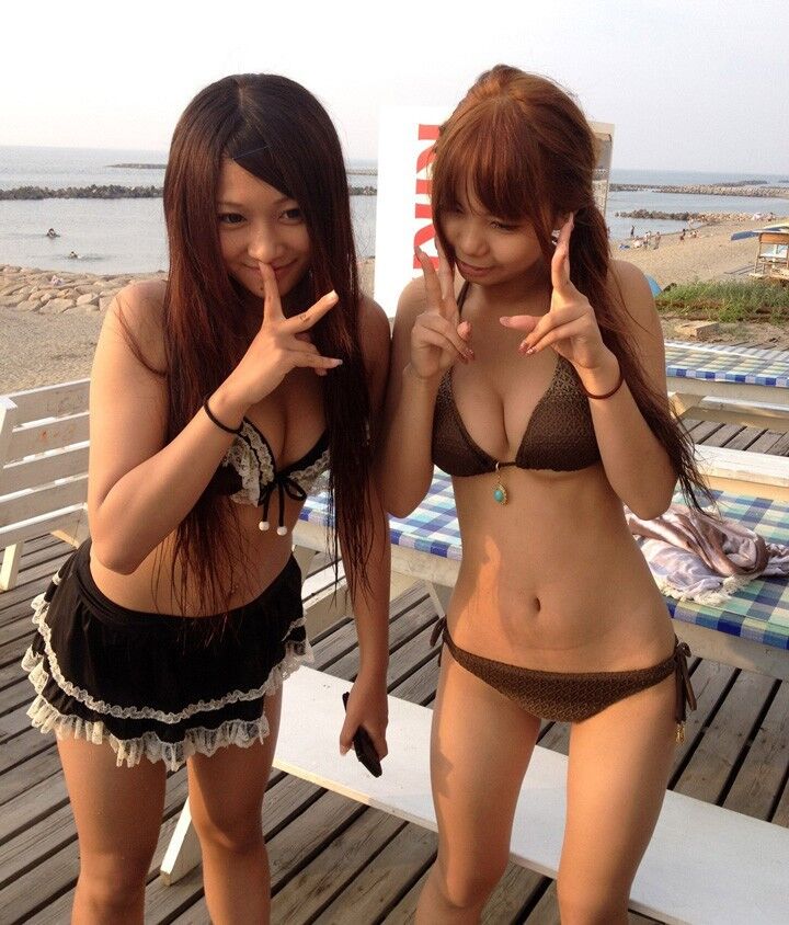Free porn pics of Japanese Bikini Teens  19 of 27 pics