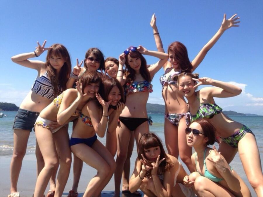 Free porn pics of Japanese Bikini Teens  16 of 27 pics