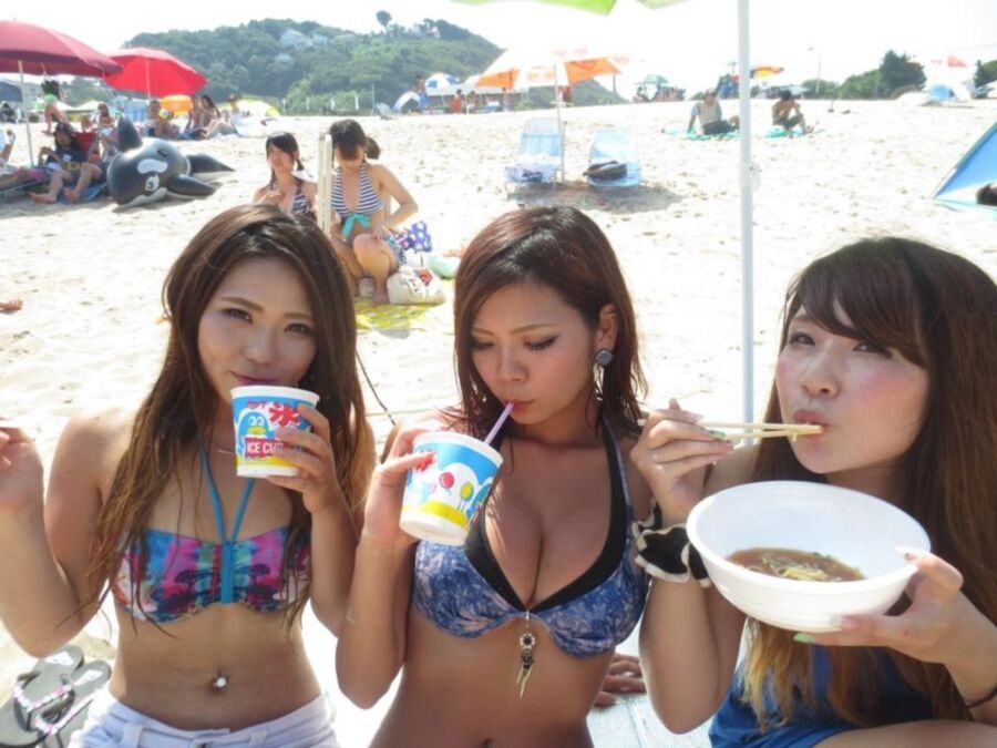 Free porn pics of Japanese Bikini Teens  13 of 27 pics